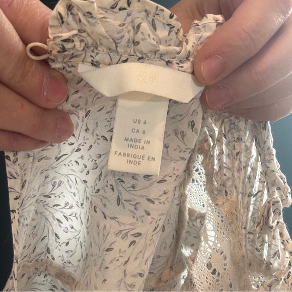 Floral Lace Trim Ruffled Prairie Blouse size 6 - Picture 6 of 6